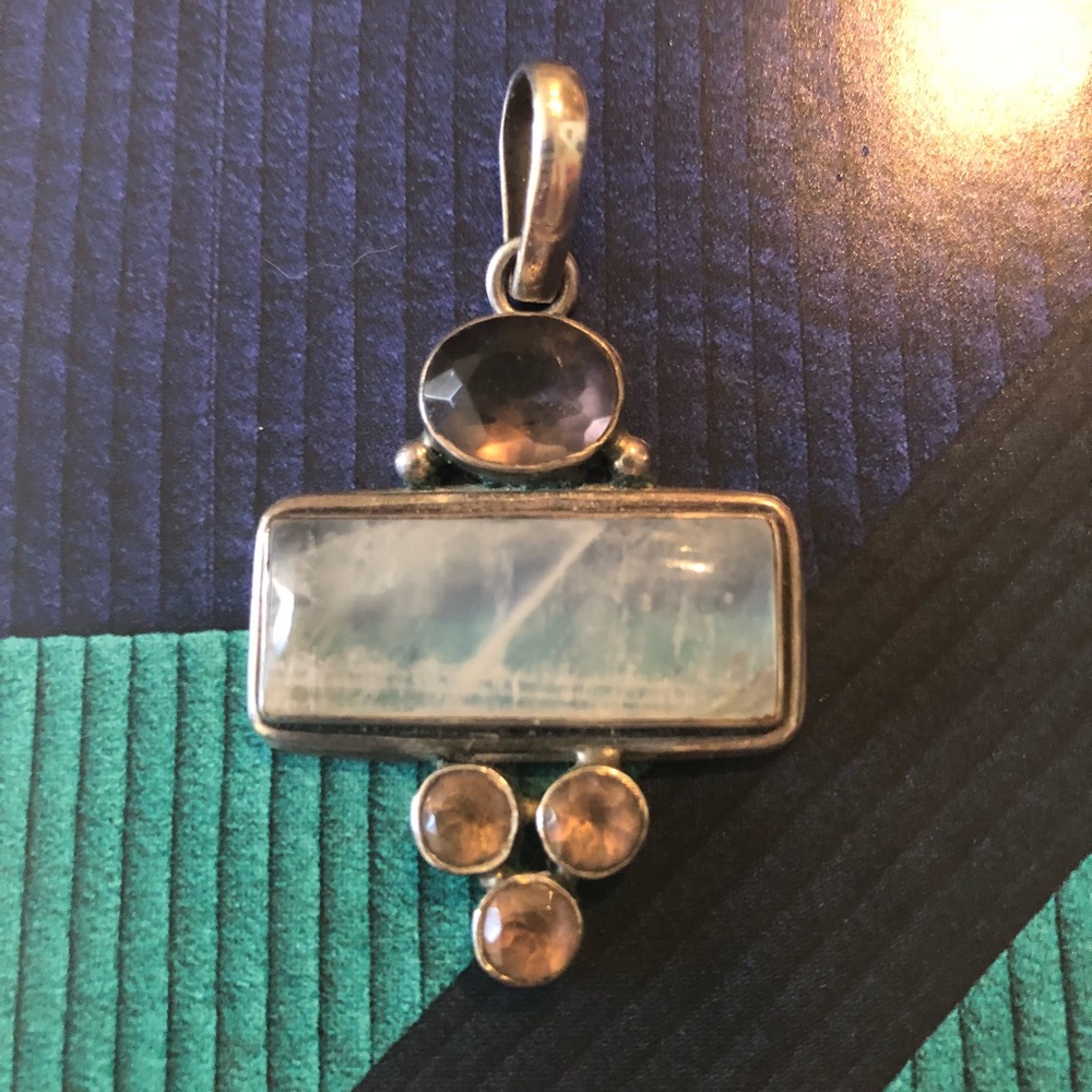 Gorgeous Gemstones ๐ Pendant - Picture 4 of 5